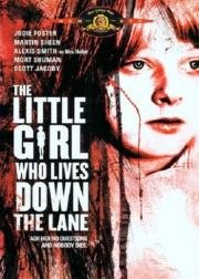 Девочка из переулка (The Little Girl Who Lives Down the Lane) 1976